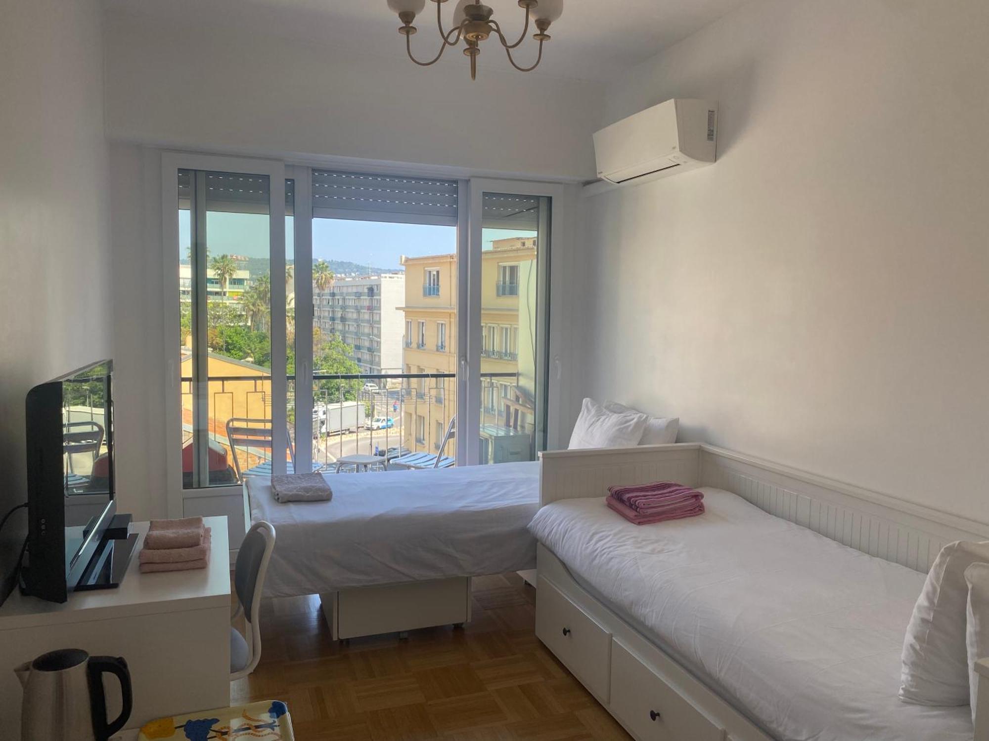 Mirela'S Private Room With Key, Ac, Lift & Balcony In The Center Of Nice On The Cote D'Azur Exteriér fotografie