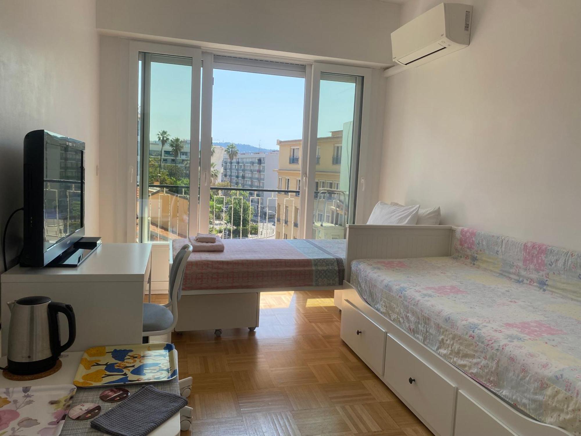 Mirela'S Private Room With Key, Ac, Lift & Balcony In The Center Of Nice On The Cote D'Azur Exteriér fotografie